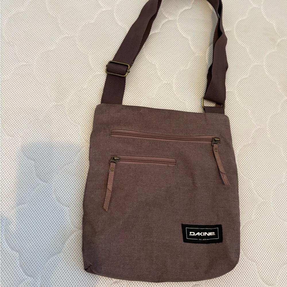 Dakine purple Messenger Bag
